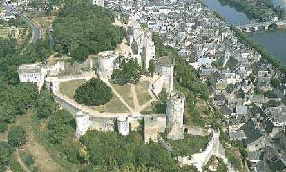 chinon_ensemble.jpg
