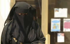 violences argenteuil niqab juin 2013.jpg